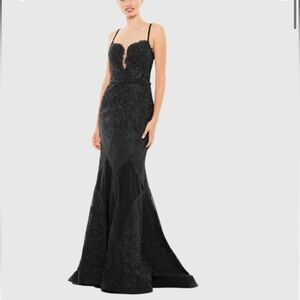 new Mac Duggal black embroidered sleeveless plunge neck trumpet gown in lace